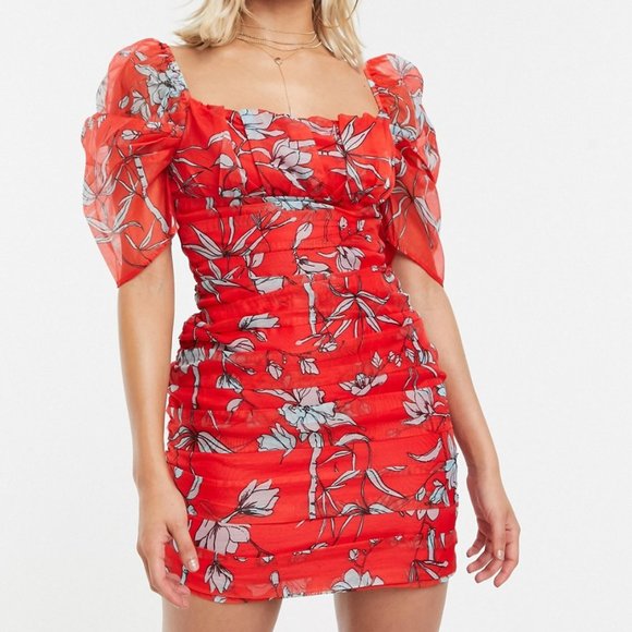 charlie holiday Dresses & Skirts - Charlie Holiday Red & Grey Ruched Floral Dress